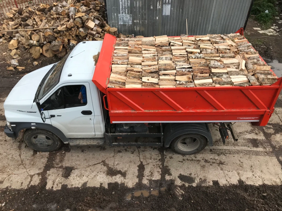 Склад дров компании Дровяшка